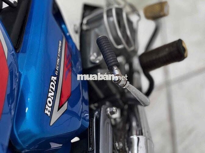 Honda Astrea Grand Xanh Trắng Cổ điển