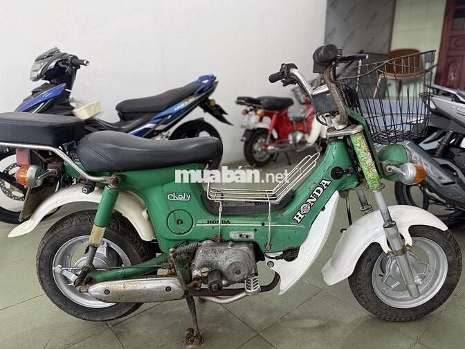 Honda Chaly Sơn zin , đồ theo xe còn đủ ,1 chủ
