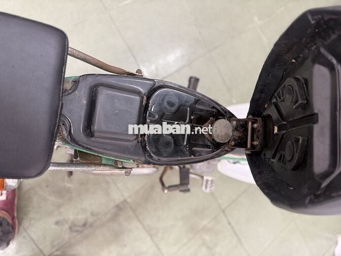 Honda Chaly Sơn zin , đồ theo xe còn đủ ,1 chủ