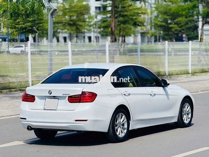 BMW 320i 2013 Trắng 130000 km