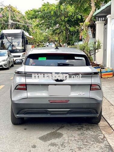 VinFast VF6 Eco 2025 Xám 3 vạn free sạc có bank