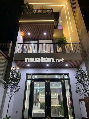 BÁN GẤP CĂN MẶT TIỀN NỞ HẬU q1