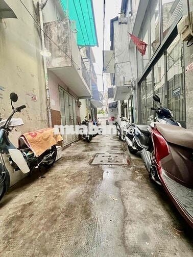 💎 HIẾM :NHÀ 3 TẦNG TRUNG TÂM QUẬN 10 DIỆN TÍCH 18M2, 4PN ,GẦN METRO CÁ