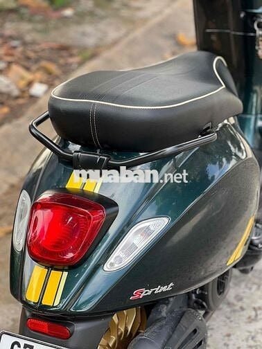 Piaggio Sprint 150 Racing Sixties
