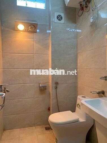 Cực đẹp! Cho thuê nhà phố Sài Đồng, 90m, 3pn, vỉa hè, ô tô đưng đỗ