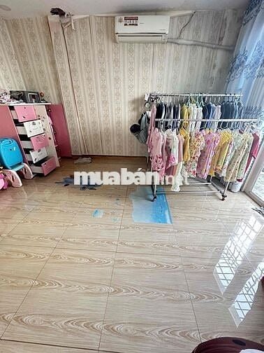 MẶT TIỀN VIEW CÔNG VIÊN  - ĐƯỜNG CHỢ LỚN - BÌNH PHÚ 1 - NHÀ ĐẸP 2 TẦNG