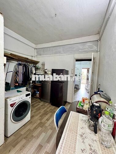 Căn hộ SHR 45m2 1pn Cư xá Lạc Long Quân Q11, ngay Chợ hoa Đầm Sen