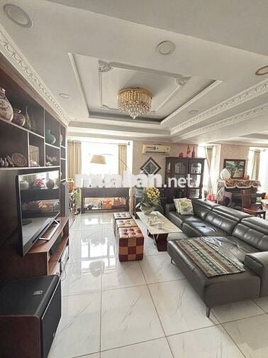 Cần bán gấp căn Penthouse chung cư sky garden 3, 3PN, sang tên ngay