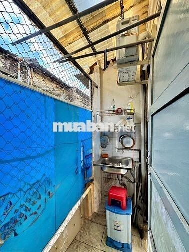 Căn hộ SHR 45m2 1pn Cư xá Lạc Long Quân Q11, ngay Chợ hoa Đầm Sen