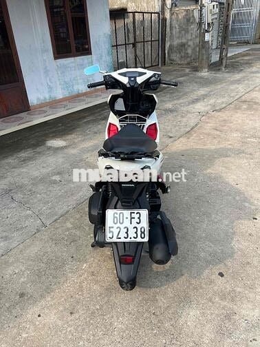 Honda Air Blade 125 Trắng, Đỏ, Đen bán trả góp