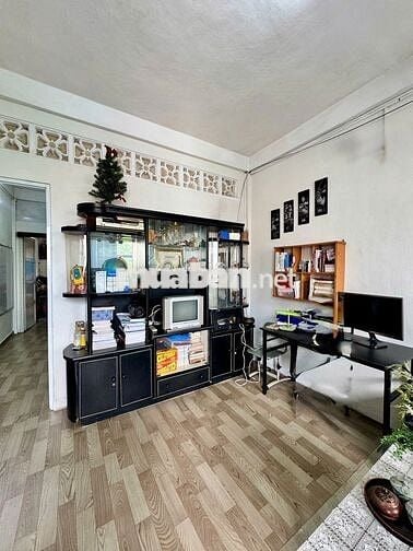 Căn hộ SHR 45m2 1pn Cư xá Lạc Long Quân Q11, ngay Chợ hoa Đầm Sen