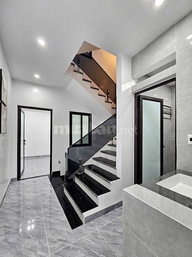  NHÀ TUYỆT PHẨM MẶT NGÕ 4 TẦNG CHỢ HÀNG THÔNG HỒ SEN, Kinh doanh buôn 