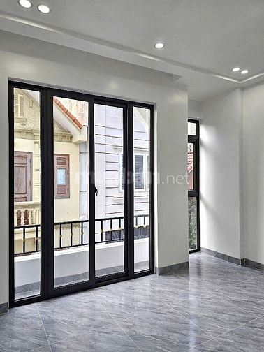  NHÀ TUYỆT PHẨM MẶT NGÕ 4 TẦNG CHỢ HÀNG THÔNG HỒ SEN, Kinh doanh buôn 