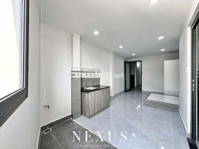 Studio full nội thất - cửa sổ trời to - rộng 30m2