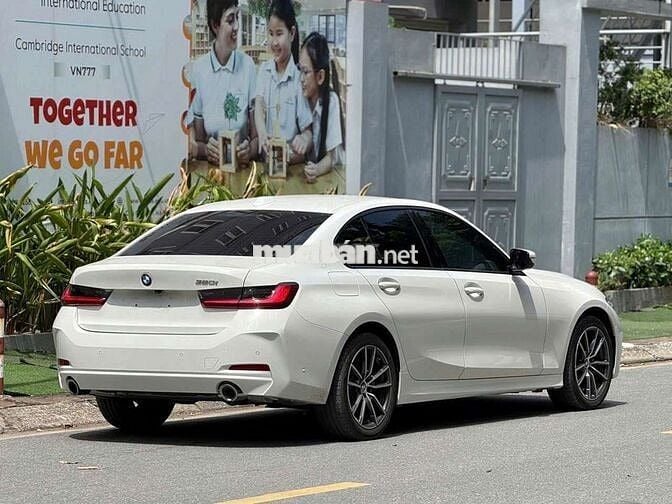 BMW 320i Sportline 2024 Trắng/Kem 17000 km