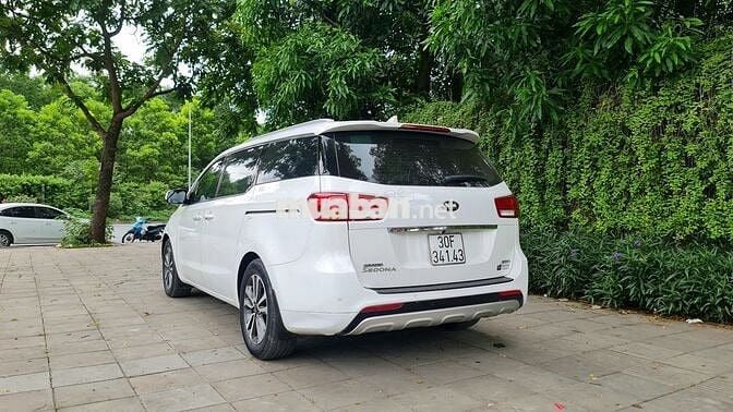KIA Sedona 2018 2.2 Full Dầu Trắng 7 chỗ