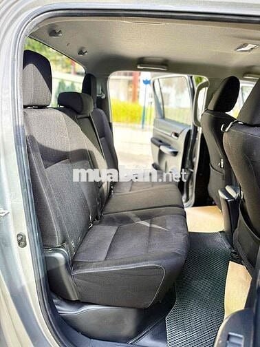 Toyota Hilux 2021 Bạc 50000 km