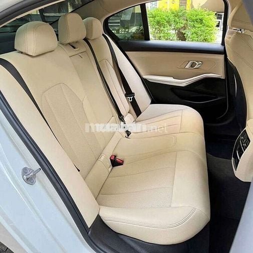 BMW 320i Sportline 2024 Trắng/Kem 17000 km