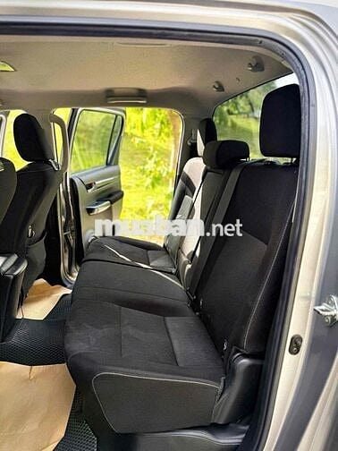 Toyota Hilux 2021 Bạc 50000 km