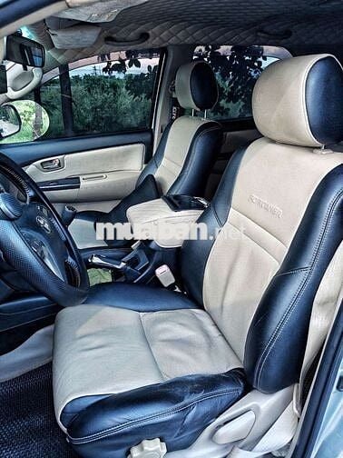 Toyota Fortuner 2014 Số sàn 300000 km Bạc