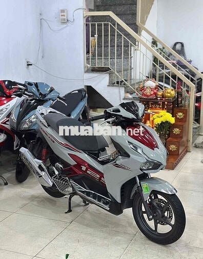 Honda Air Blade 2024 Xám Đỏ Đen Sport.BS36.Xe chất