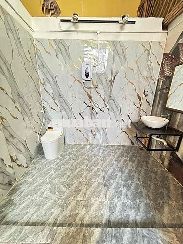 2 phòng ngủ, rộng 90m2 , mặt tiền 297 bình Quới