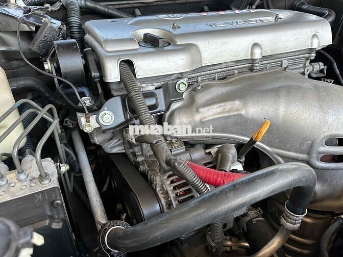 Toyota Camry 2.4 Số sàn 2005 Đen