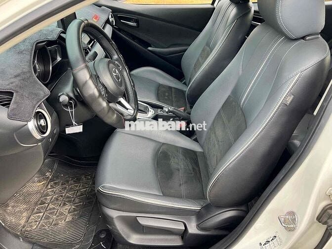 Mazda Mazda 2 Sedan Luxury 2020 Trắng 55000 km