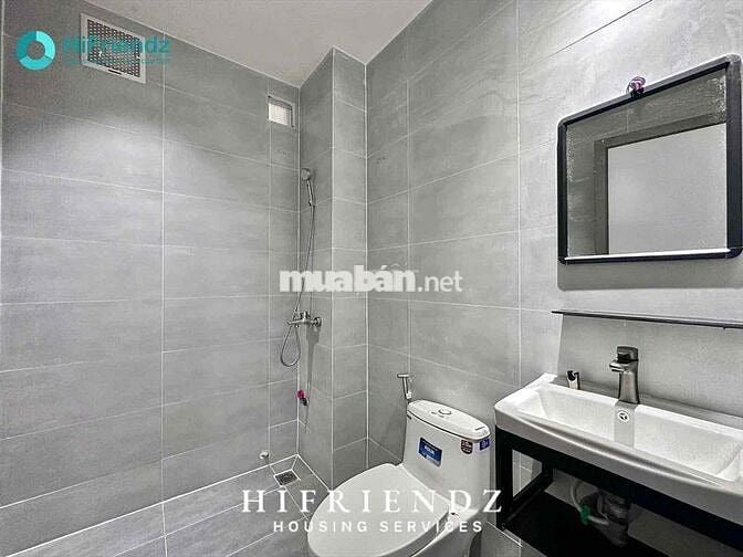 khai Trương phòng gác cửa sổ sáng và Studio ban công cửa sổ new mới