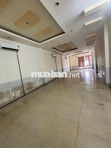 Nhà trệt 3 lầu mặt tiền Nguyễn Văn Cừ