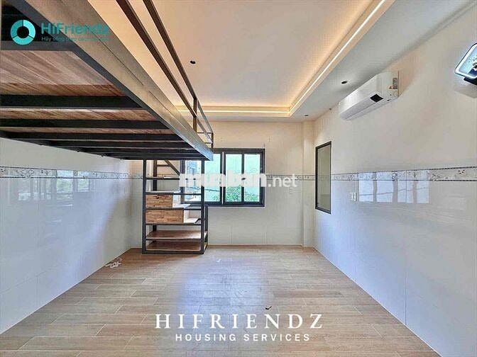 khai Trương phòng gác cửa sổ sáng và Studio ban công cửa sổ new mới