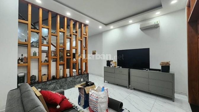 Cho Thuê Nhà Mặt Tiền Nguyễn Trung Nguyệt Q2 | 4PN 100m² | Phù Hợp Ở &