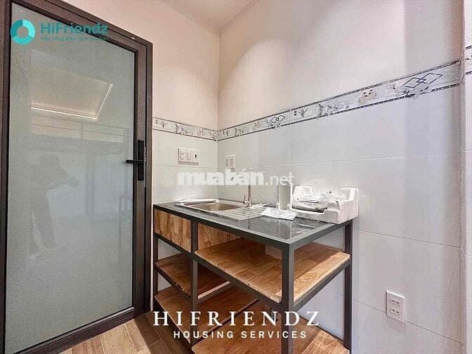 khai Trương phòng gác cửa sổ sáng và Studio ban công cửa sổ new mới