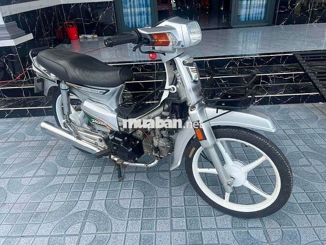 Honda Dream Bạc