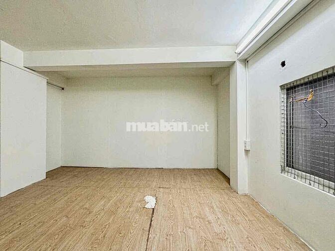 MẶT BẰNG KINH DOANH TỰ DO NGAY MẶT TIỀN LÊ VĂN LƯƠNG, GẦN ĐH TĐT, RMIT