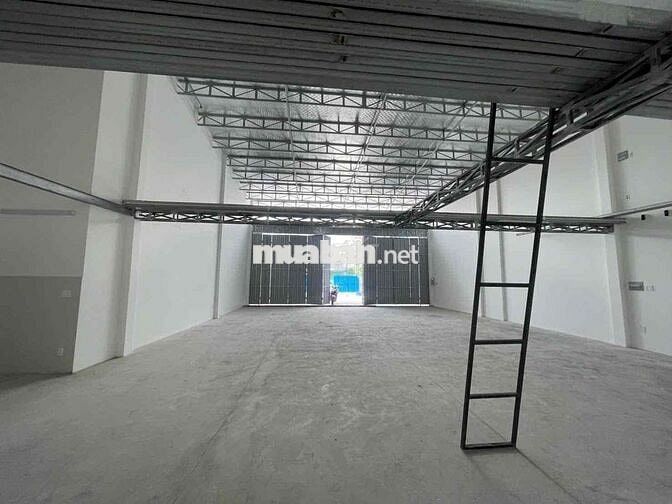 cho thuê xưởng mới 100% gần kcn đường xe tải thuận tiện có gác điện 3p