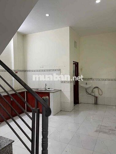 cho thuê nhà sạch sẽ chỉ 1/ ngắn 50m liên ấp 26 gần chợ gác lửng sạch