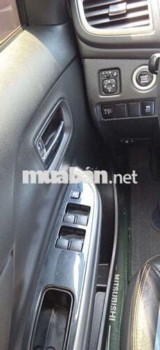 Mitsubishi Triton 2019 Tự động Xám