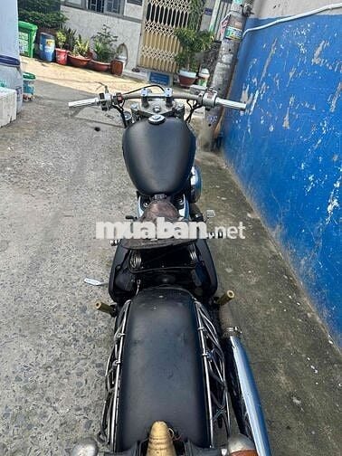 Xe máy độ Honda Steed Đen bụi bặm