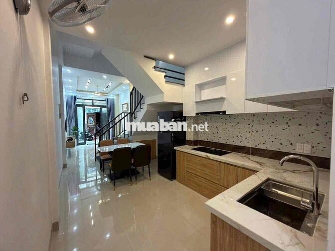 CHO THUÊ NHÀ 3 TẦNG TRUNG TÂM HOÀNG DIỆU, HẢI CHÂU – FULL NỘI THẤT