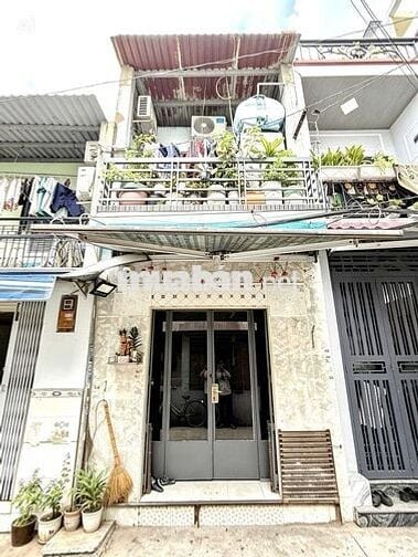 Nhà 2 Tầng - Hẻm Ô Tô - Giáp Quận 6 - Sổ Hồng Riêng - Chỉ 2.75 Tỷ
