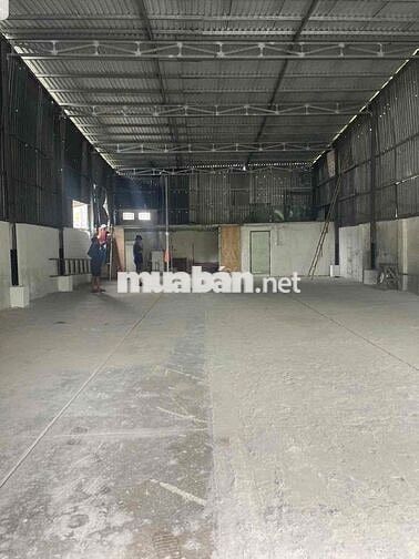 cho thuê xưởng mặt tiền kinh trung ương vla điện 3 pha xe công chạy