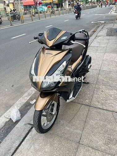 Honda Air Blade 2014 Vàng đồng, Đen đã sử dụng