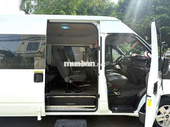 Ford Transit 2024 Trắng 121.000 km