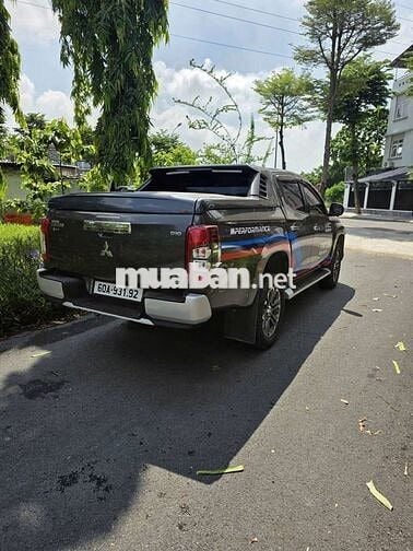 Mitsubishi Triton 2019 Tự động Xám