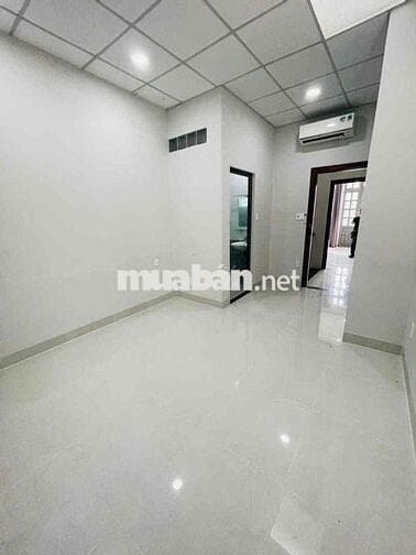 Nhà 1 trệt 1 lầu 2PN 3WC sân rộng, nhà mới tinh sẵn nội thất gần PVĐ