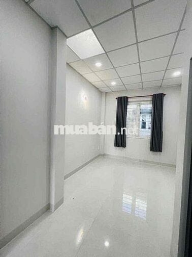 Nhà 1 trệt 1 lầu 2PN 3WC sân rộng, nhà mới tinh sẵn nội thất gần PVĐ