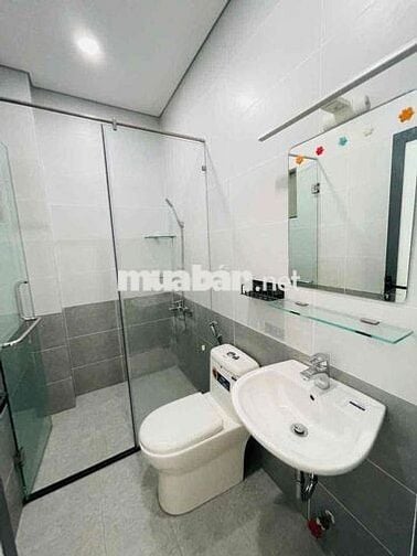 Nhà 1 trệt 1 lầu 2PN 3WC sân rộng, nhà mới tinh sẵn nội thất gần PVĐ
