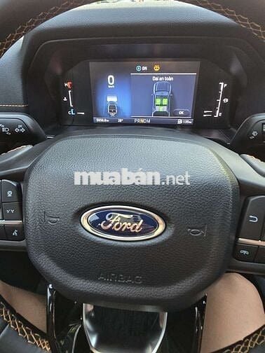 Ford Ranger Trắng