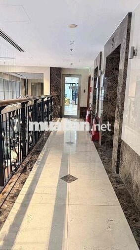 🔹 Cho thuê mặt bằng tầng lửng 125m² tại Saigon Pavillon – Trung tâm Qu